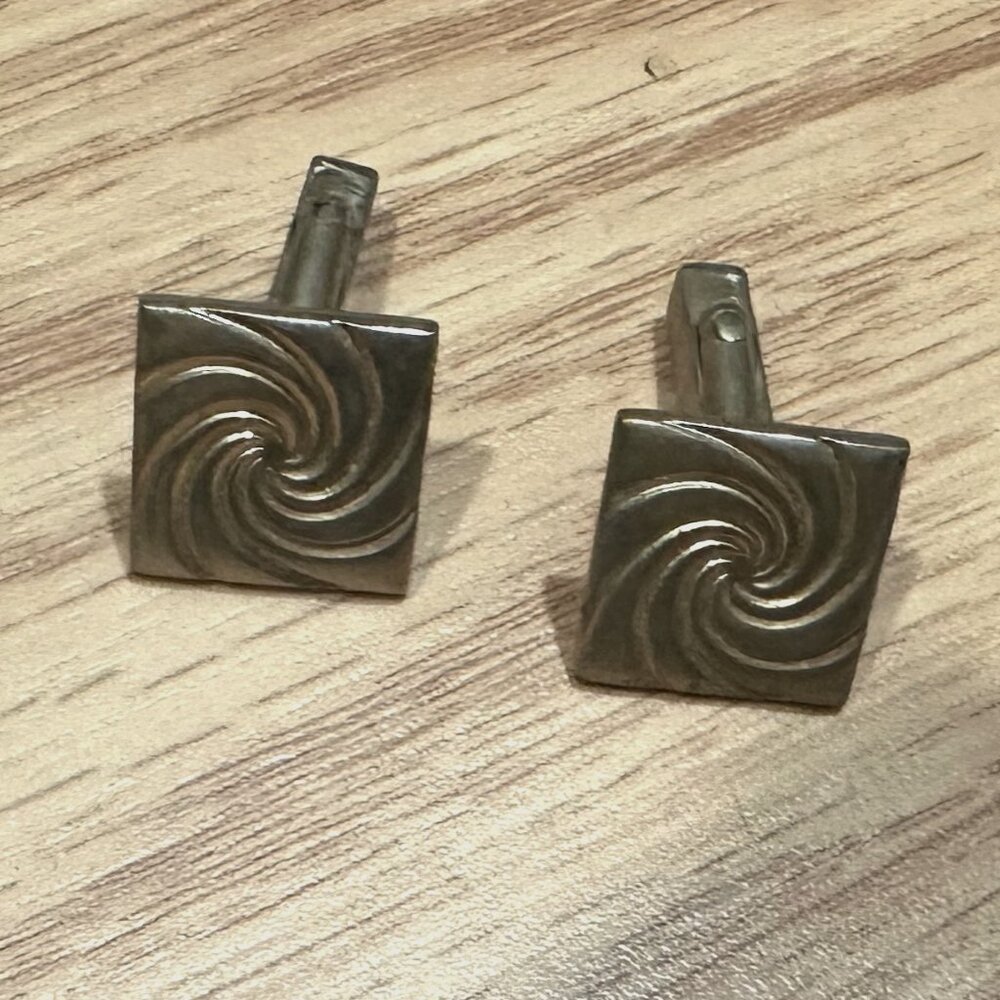 Anson Vintage Gold-Tone Swirl Engraved Cufflinks